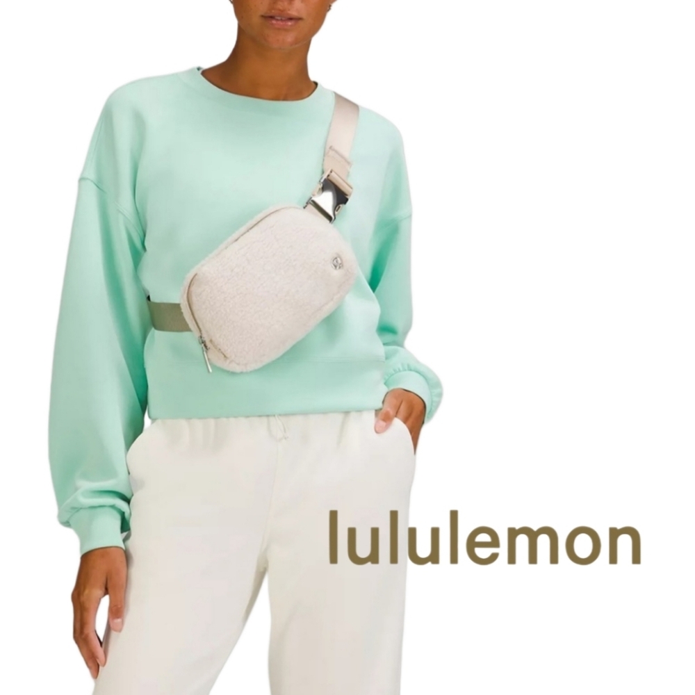 Lululemon Everywhere Belt Bag Fleece White Opal ( Off-white) w/ Gold Hardware